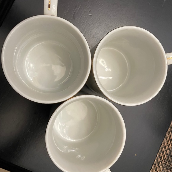 Vintage Precious Moments Coffee Mugs & one Plate - Picture 7 of 10